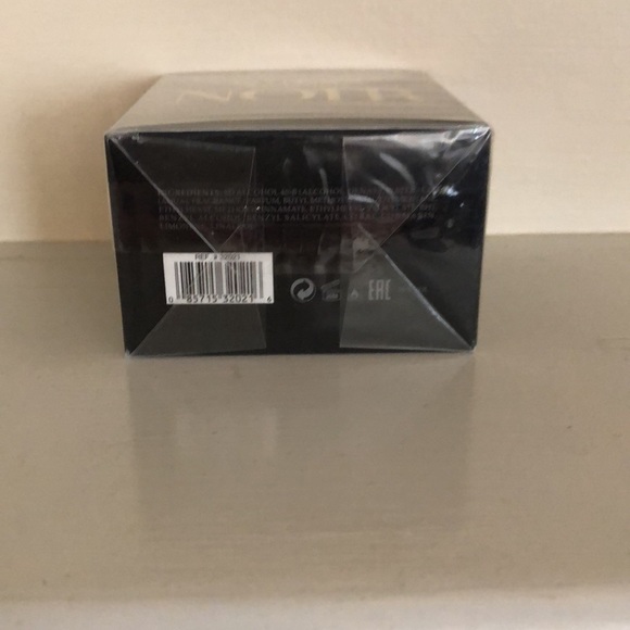 Perfume - Picture 3 of 3